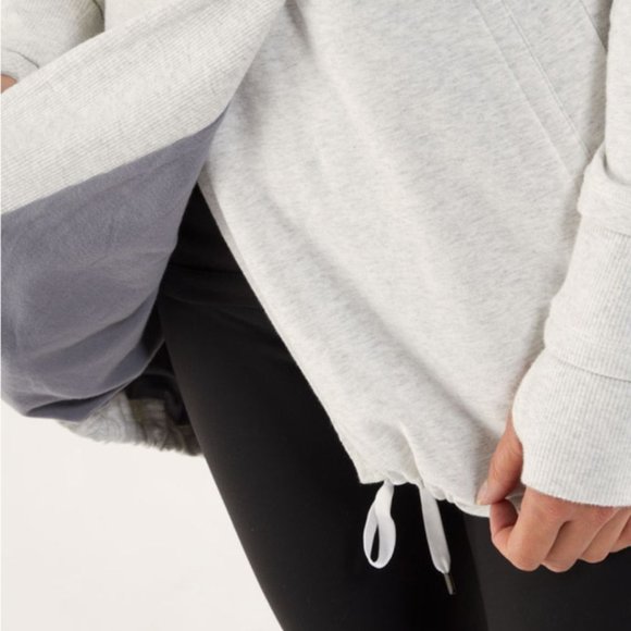 Lululemon Gratitude Wrap - Picture 15 of 15